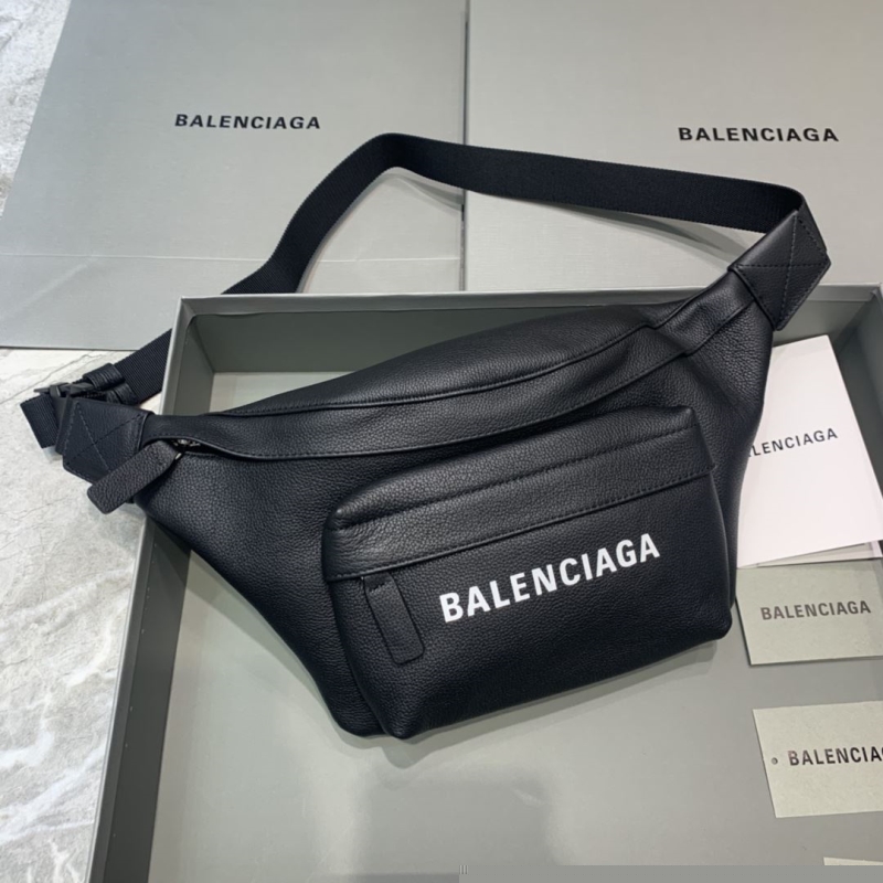 Ba*len*cia*ga waist & chest packs